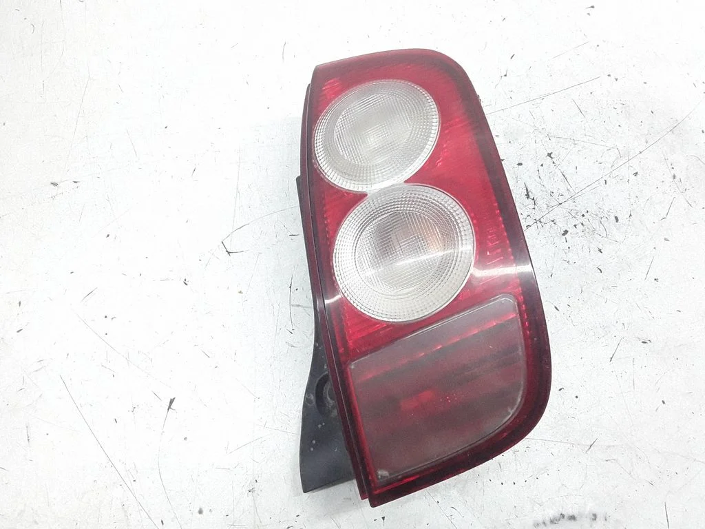Tagatuli keres – Nissan Micra (2003-2007), parem