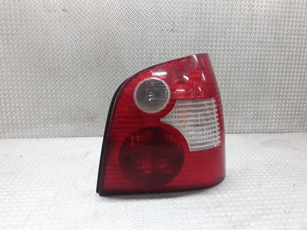 Rear/tail lights – Volkswagen Polo (2002-2005)
