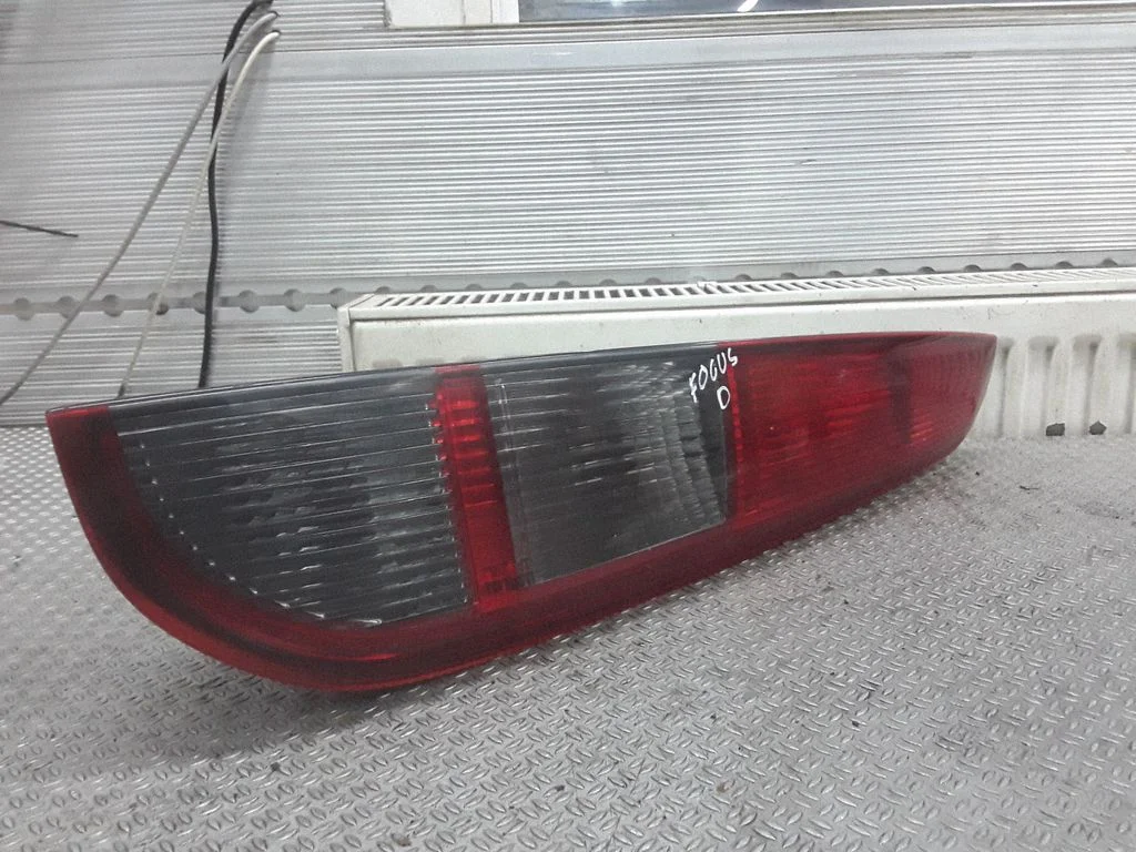 Rear/tail lights – Ford Focus C-MAX (2003-2010)