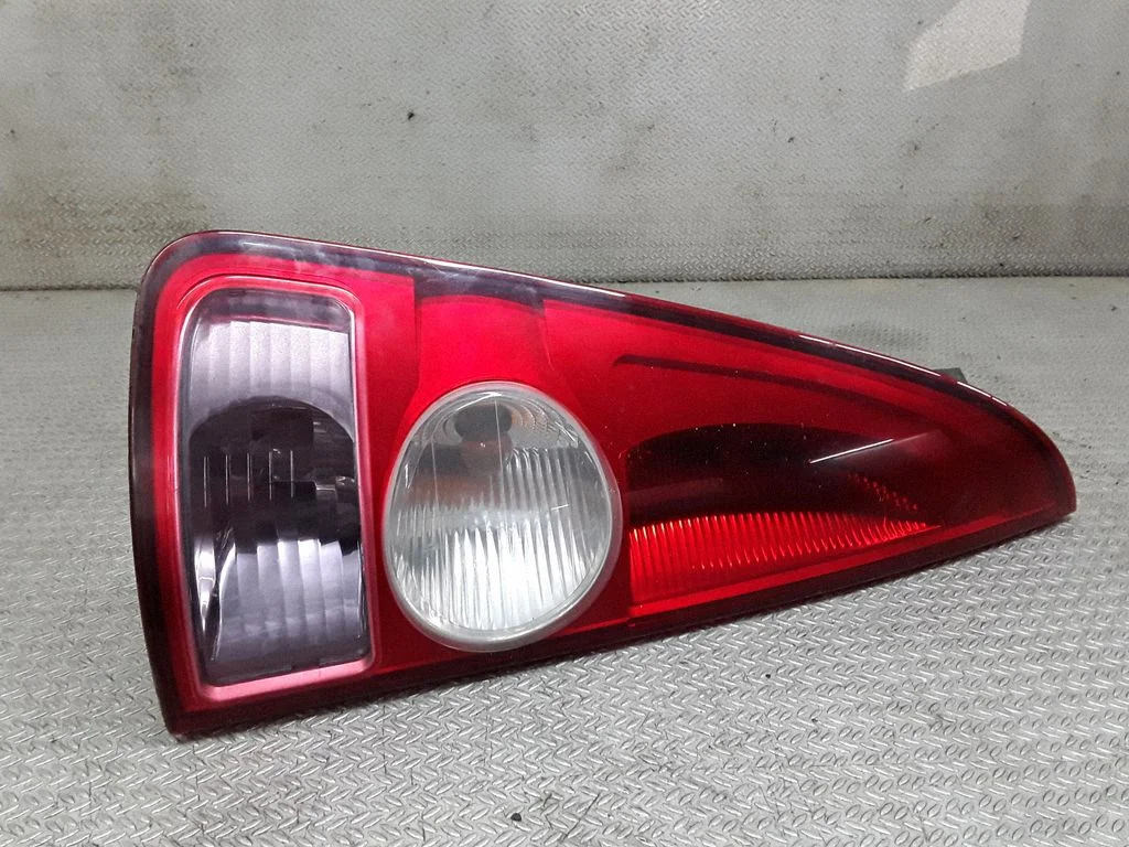 Lampa tylna w błotniku – Renault Espace - Grand espace IV (2004-2014)