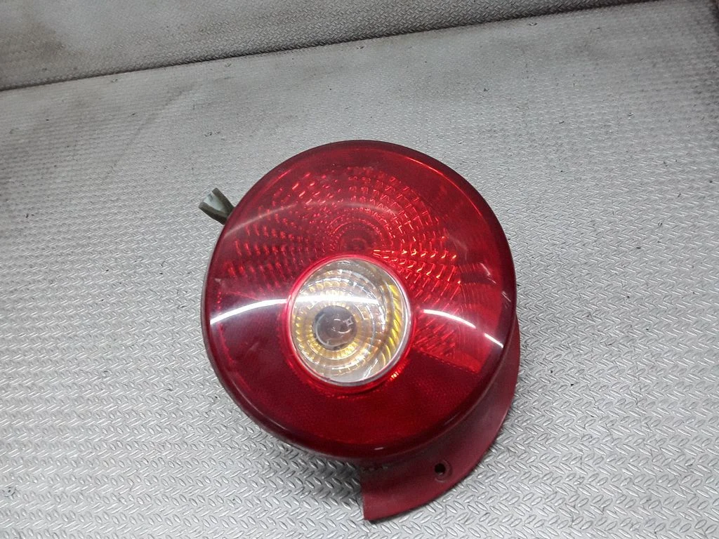 Lampa tylna w błotniku 300411L