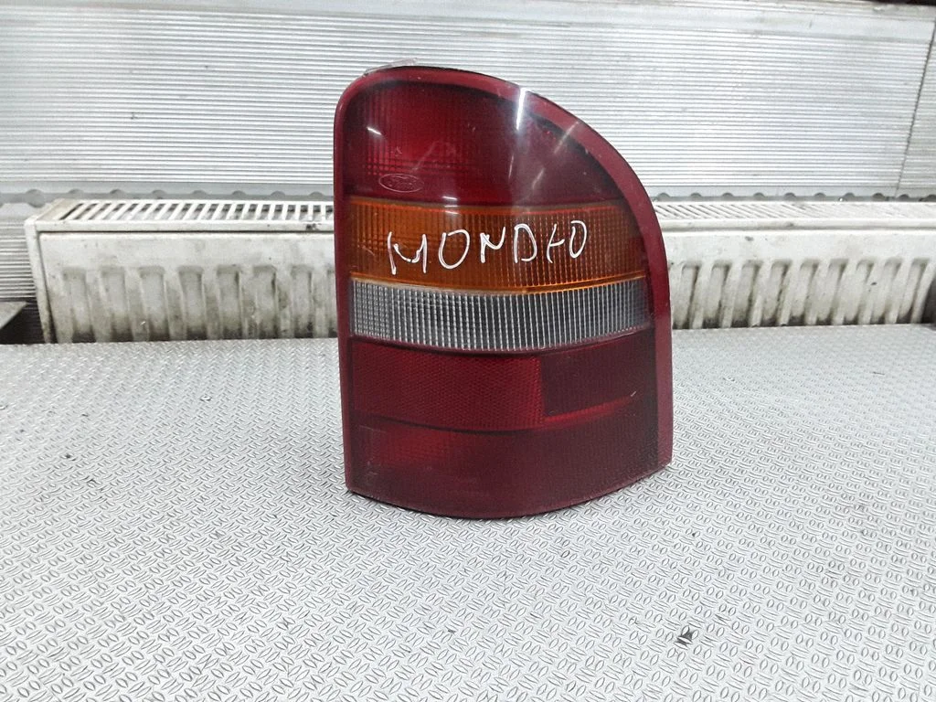 Rear/tail lights – Ford Mondeo MK I (1993-1996)