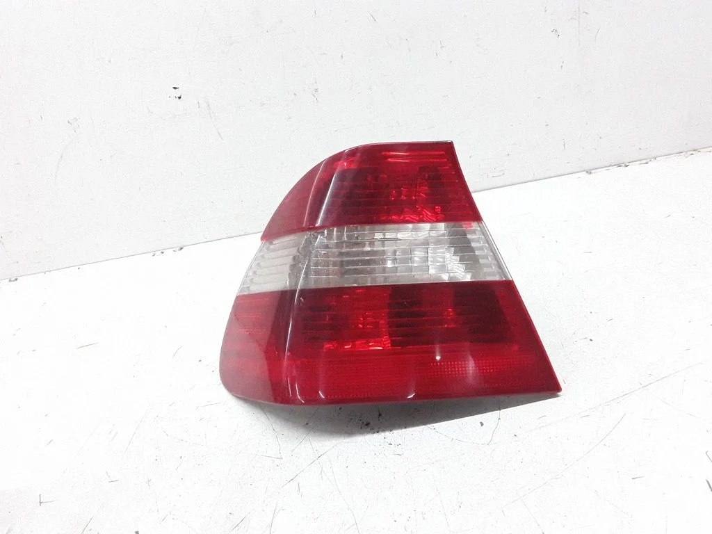 Rear/tail lights 694653501