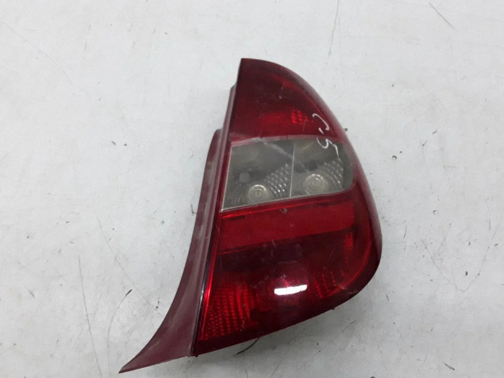 Rear/tail lights – Citroen C5 (2001-2004)