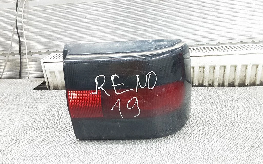 Rear/tail lights 7700815980 – Renault 19 (1988-1996)