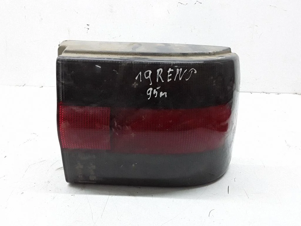 Rear/tail lights 141339 – Renault 19 (1988-1996)