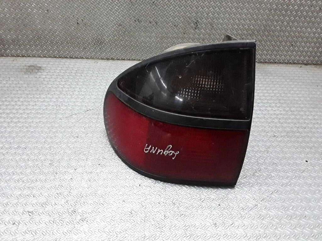 Rear/tail lights – Renault Laguna I (1994-2000)