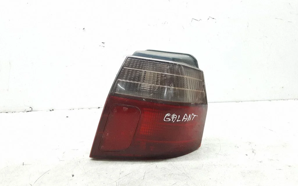 Lampa tylna w błotniku – prawa