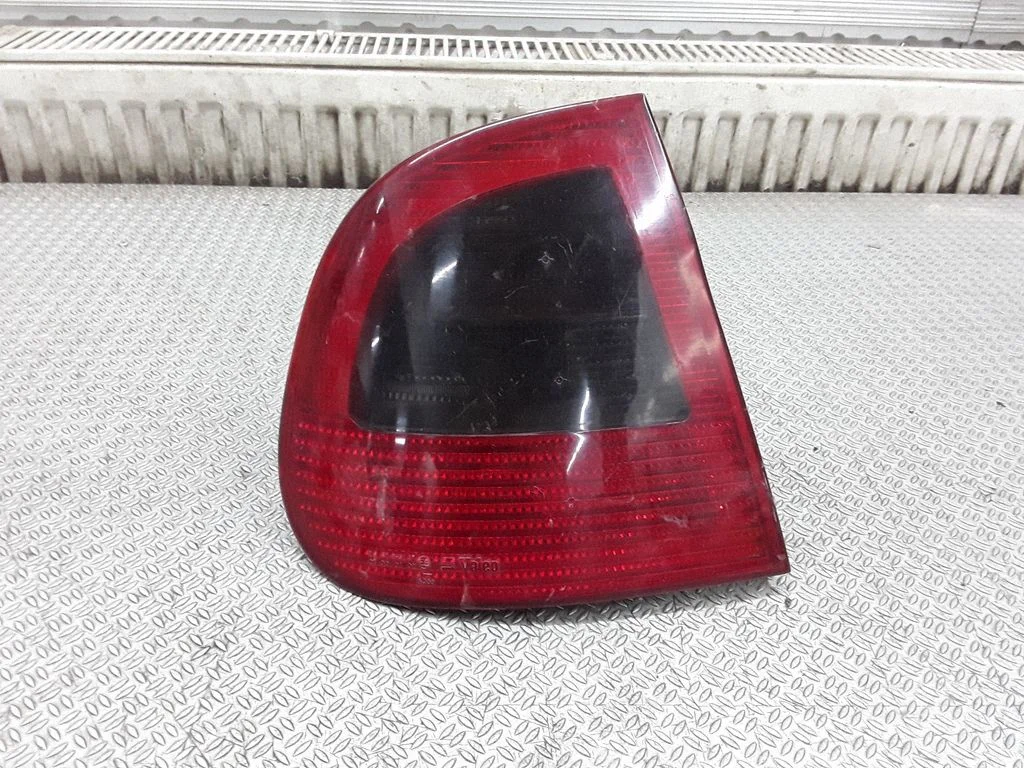 Lampa tylna w błotniku – Seat Cordoba (6K) (1999-2002)