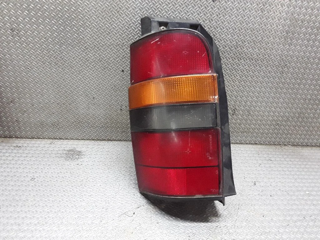 Lampa tylna w błotniku – lewa