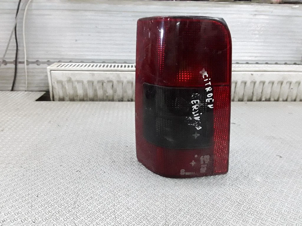 Lampa tylna w błotniku 45050