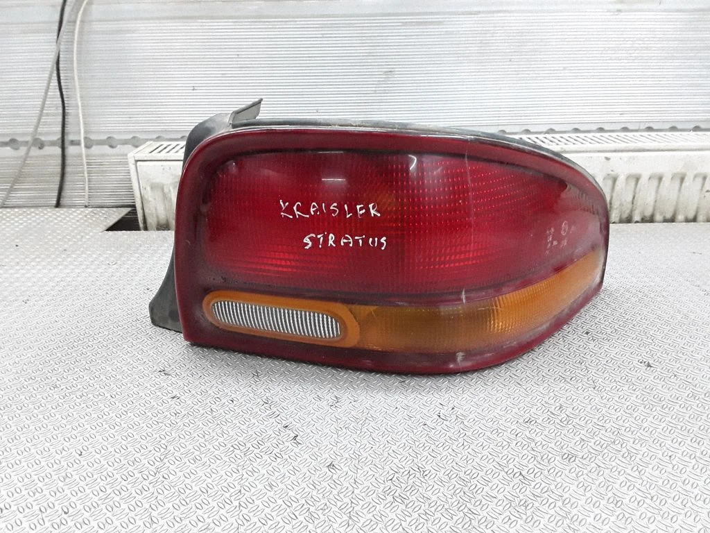 Rear/tail lights A00158622E – Chrysler Stratus (1995-2001)