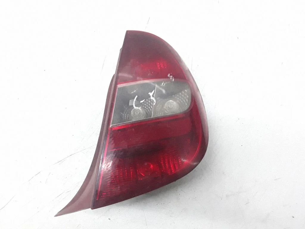 Rear/tail lights – Citroen C5 (2001-2004)