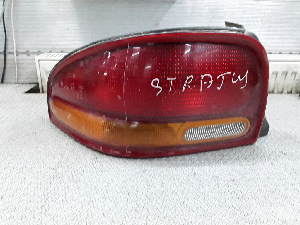 Rear/tail lights 04814343 – Chrysler Stratus (1995-2001)