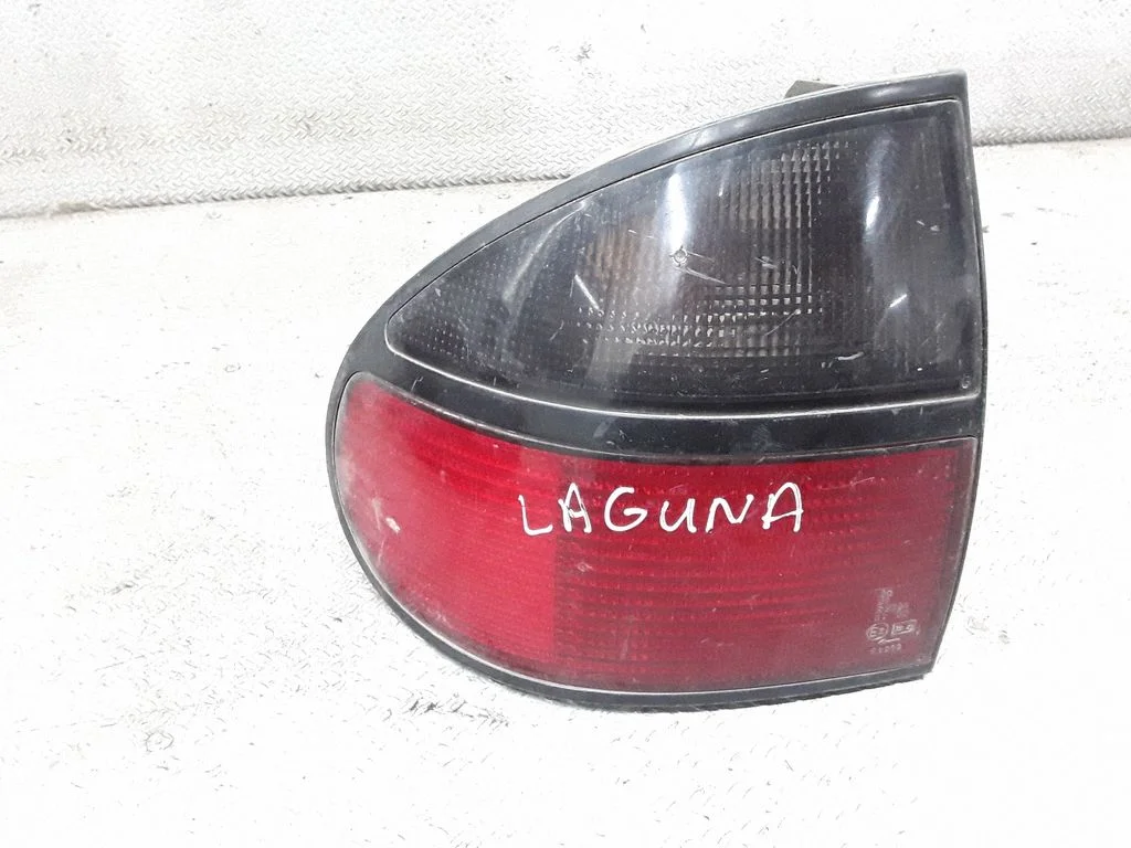 Rear/tail lights – Renault Laguna I (1994-2000)