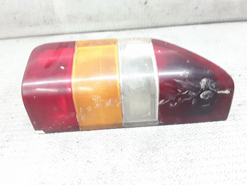 Lampa tylna w błotniku A9018200764