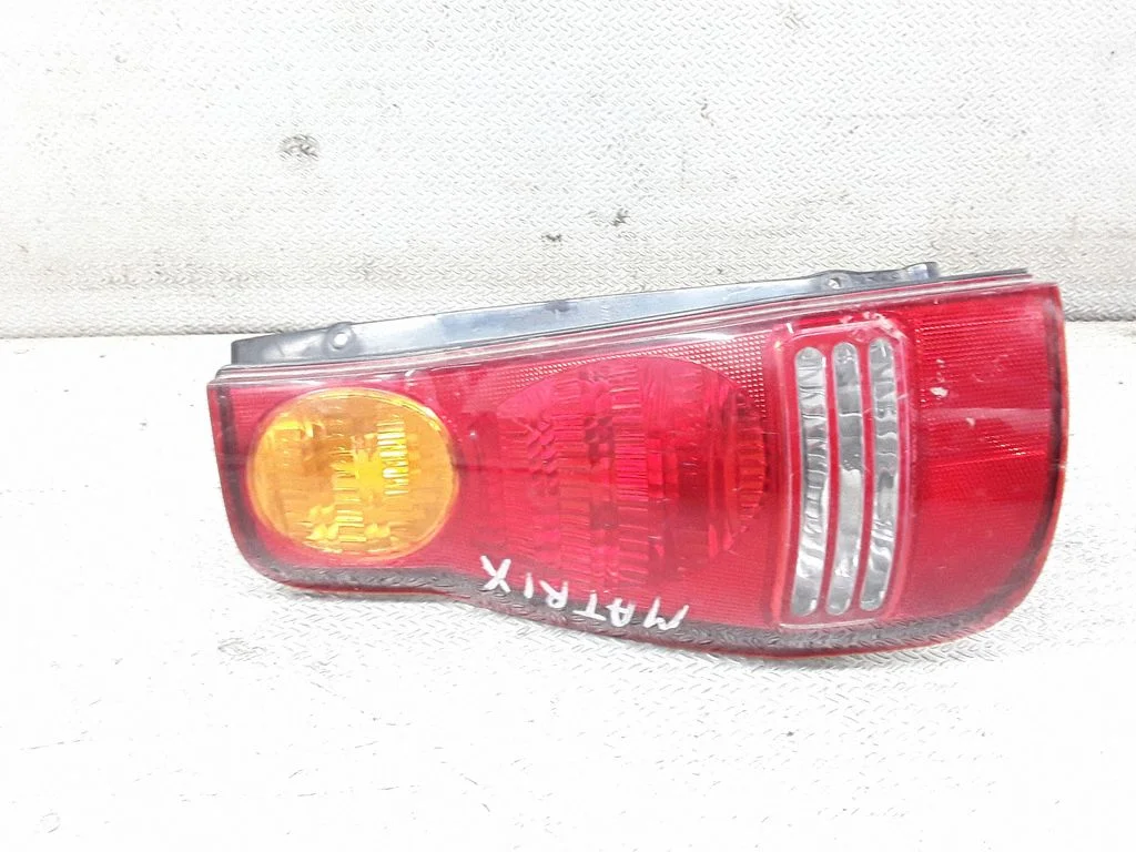 Lampa tylna w błotniku – lewa