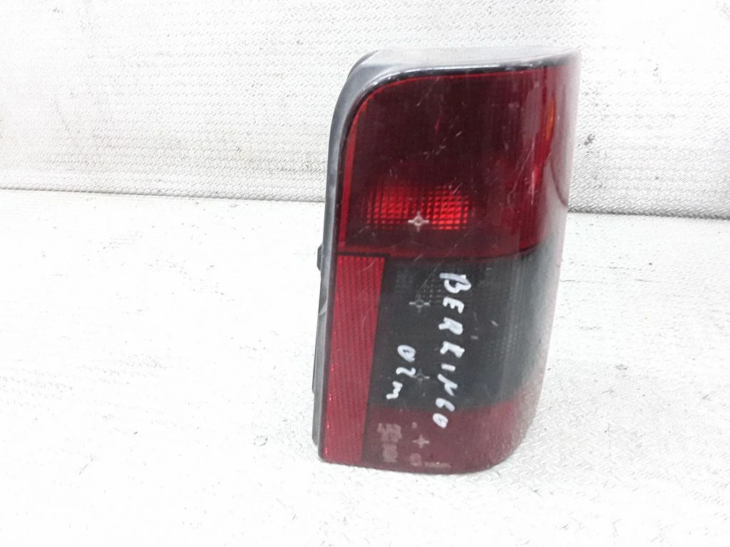 Lampa tylna w błotniku – prawa