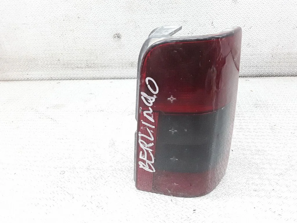 Lampa tylna w błotniku – prawa
