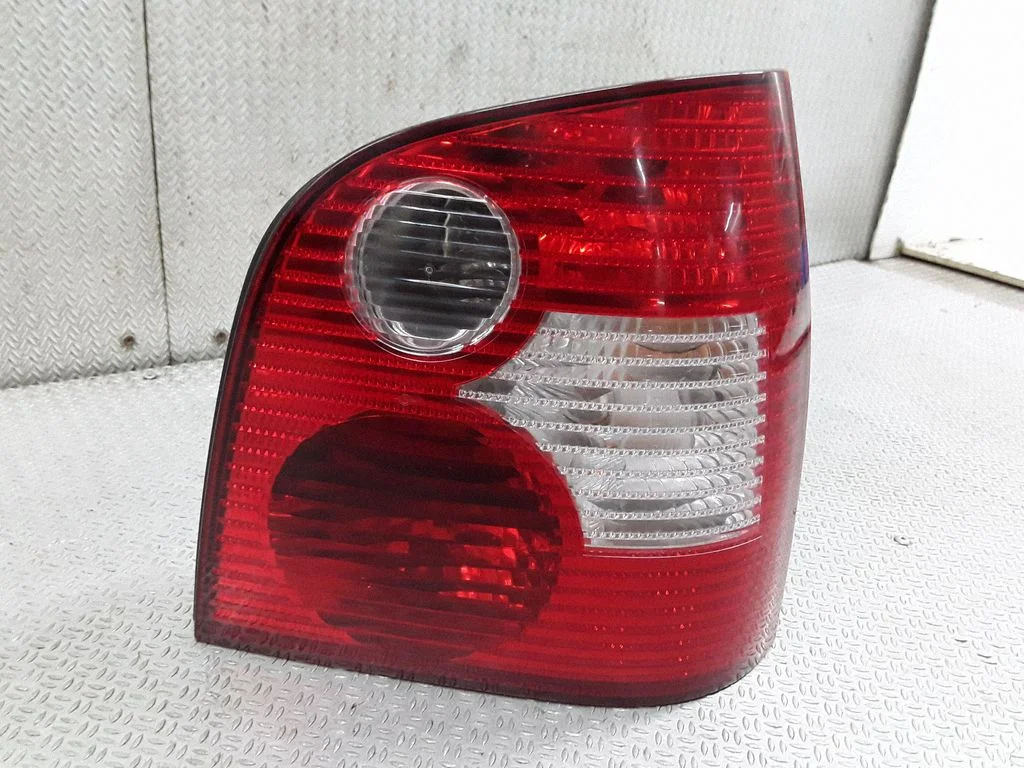 Rear/tail lights – Volkswagen Polo (2002-2005)