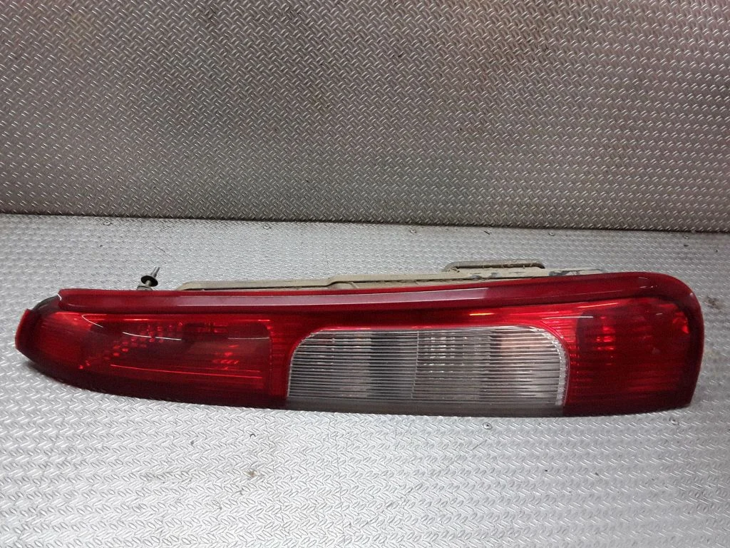 Rear/tail lights 3M5113N411AA