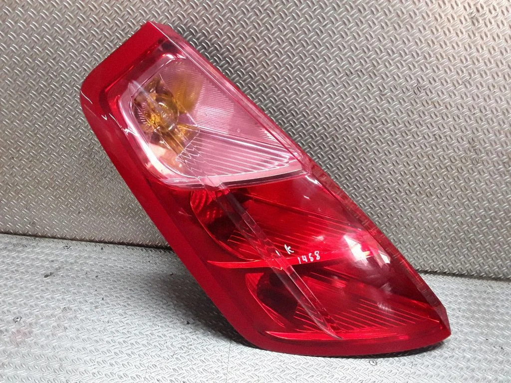 Tagatuli keres 27460102 – Fiat Punto (188) (1999-2010)