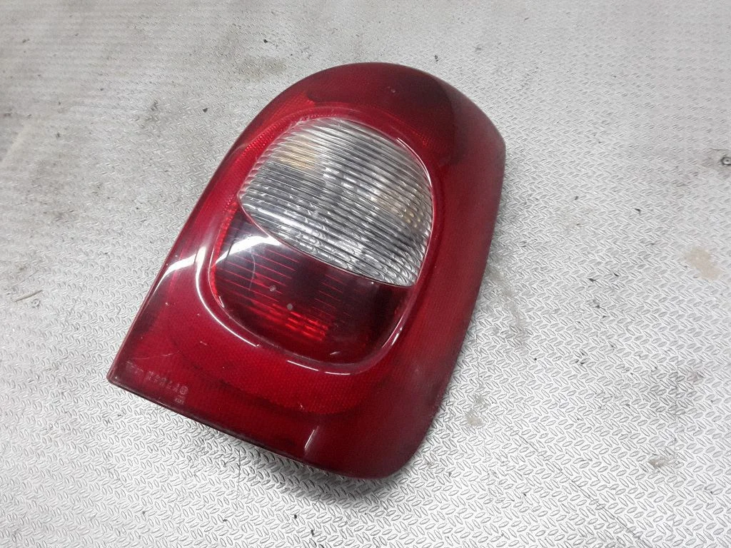 Lampa tylna w błotniku 9631563980