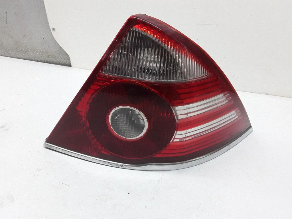 Rear/tail lights 6S7113404A