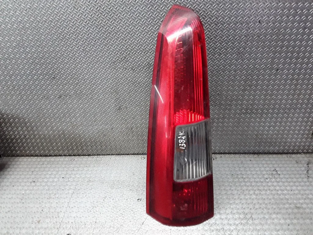 Lampa tylna w błotniku – Volvo V70 (2000-2004)