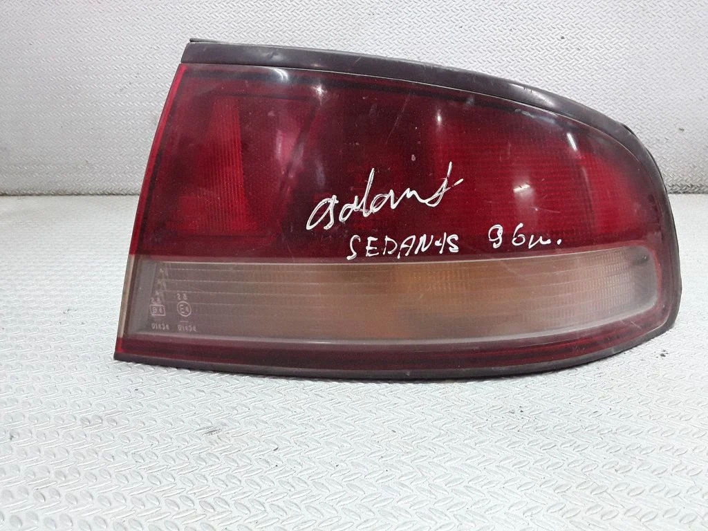 Lampa tylna w błotniku – prawa