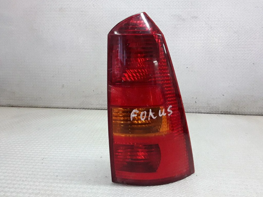 Rear/tail lights XS4X13404FD