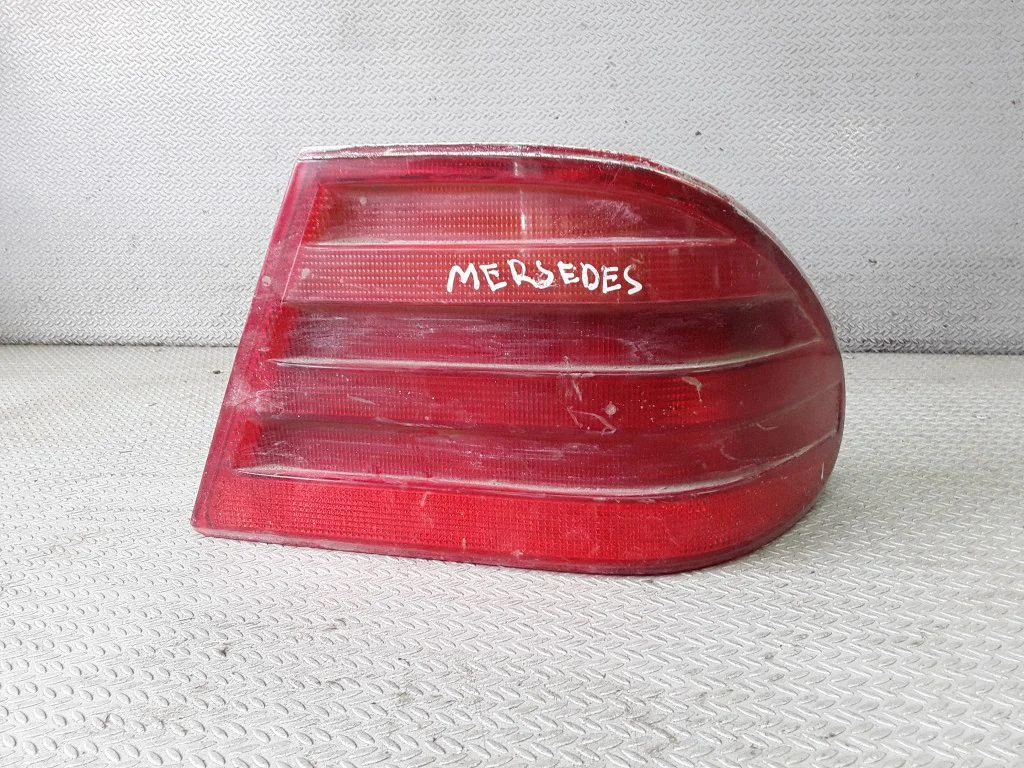 Rear/tail lights A2109200264