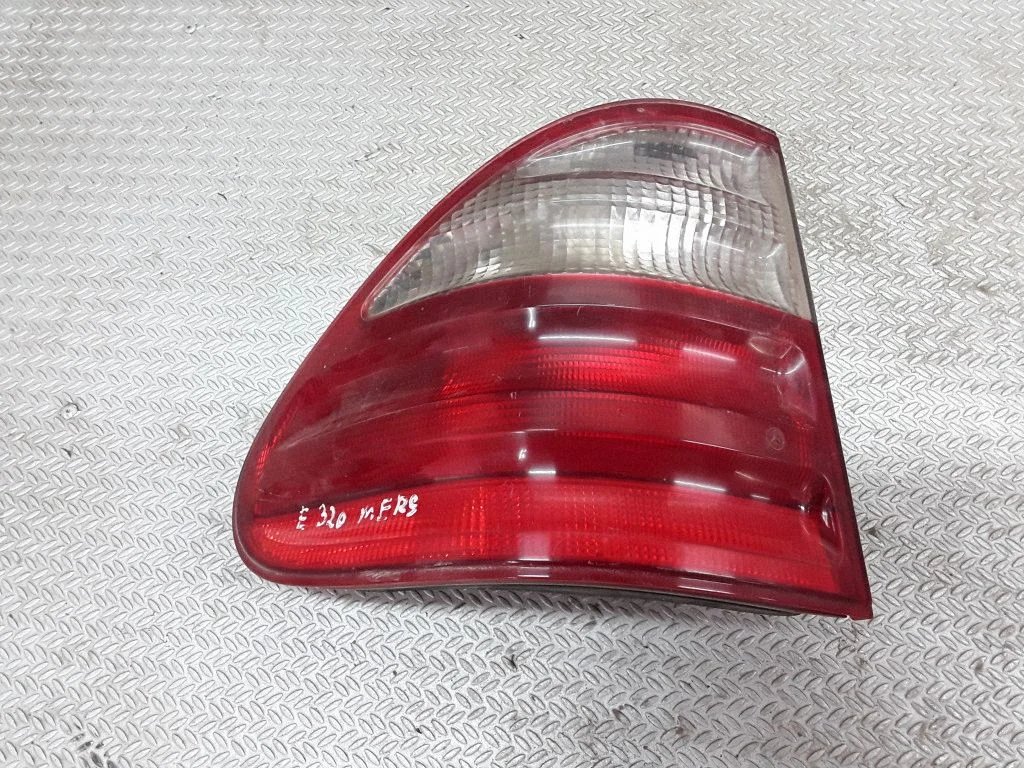 Rear/tail lights – Mercedes-Benz E-Class W210 (1995-2002)