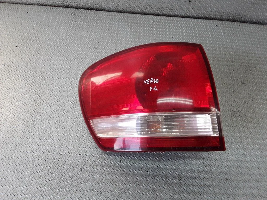 Lampa tylna w błotniku – lewa