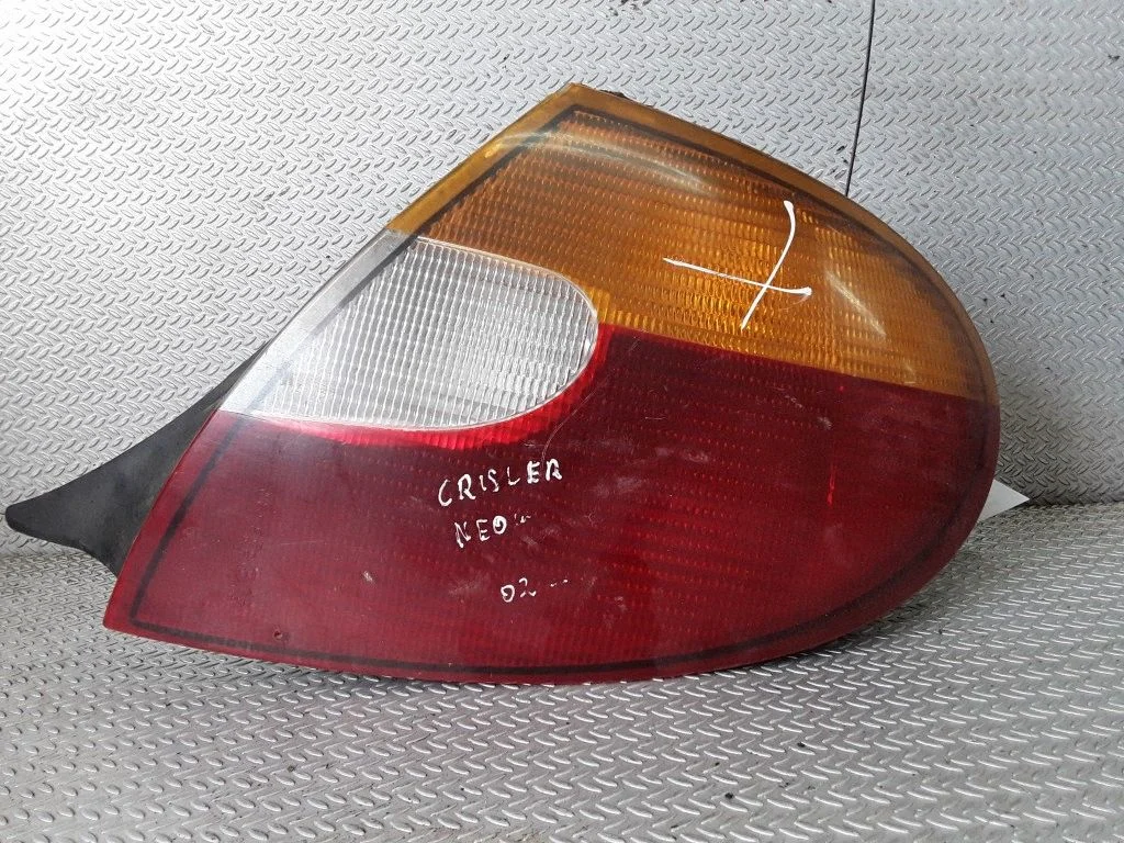 Tagatuli keres – Chrysler Neon II (2000-2005), parem