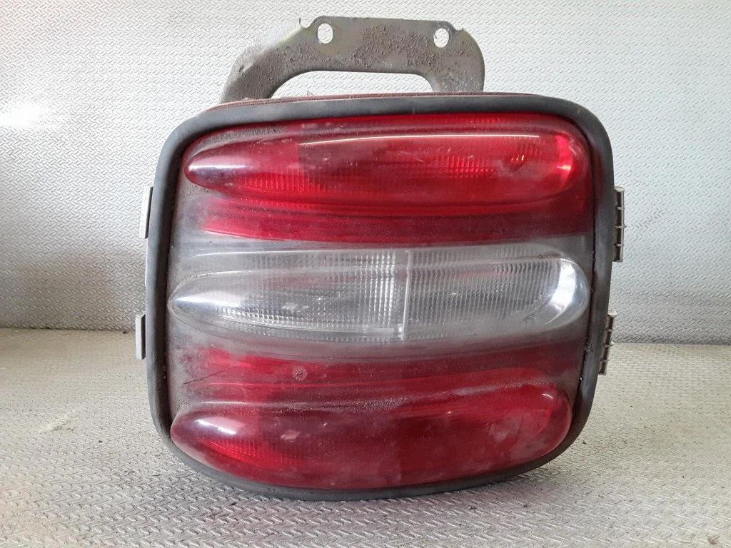 Aizmugurējais lukturis virsbūvē 37210748S – Fiat Bravo - Brava (1996-2002)
