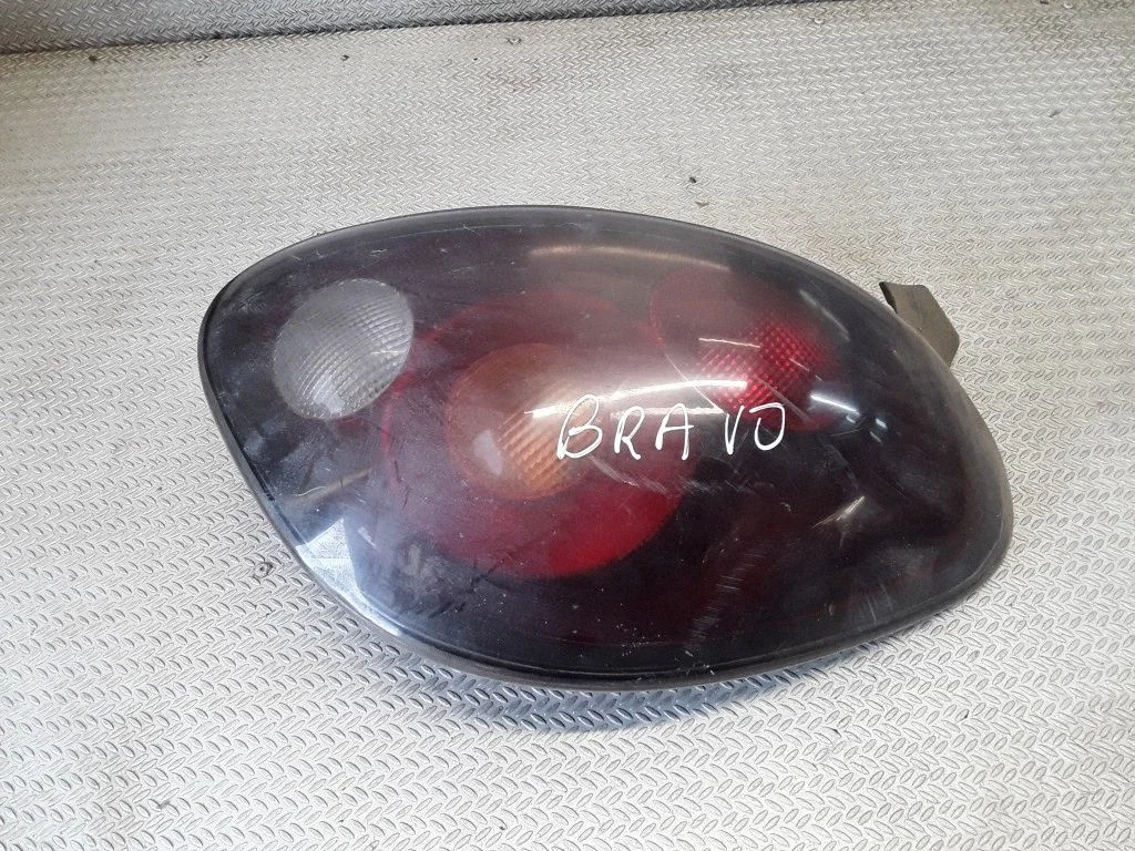 Aizmugurējais lukturis virsbūvē 46538352 – Fiat Bravo - Brava (1996-2002)