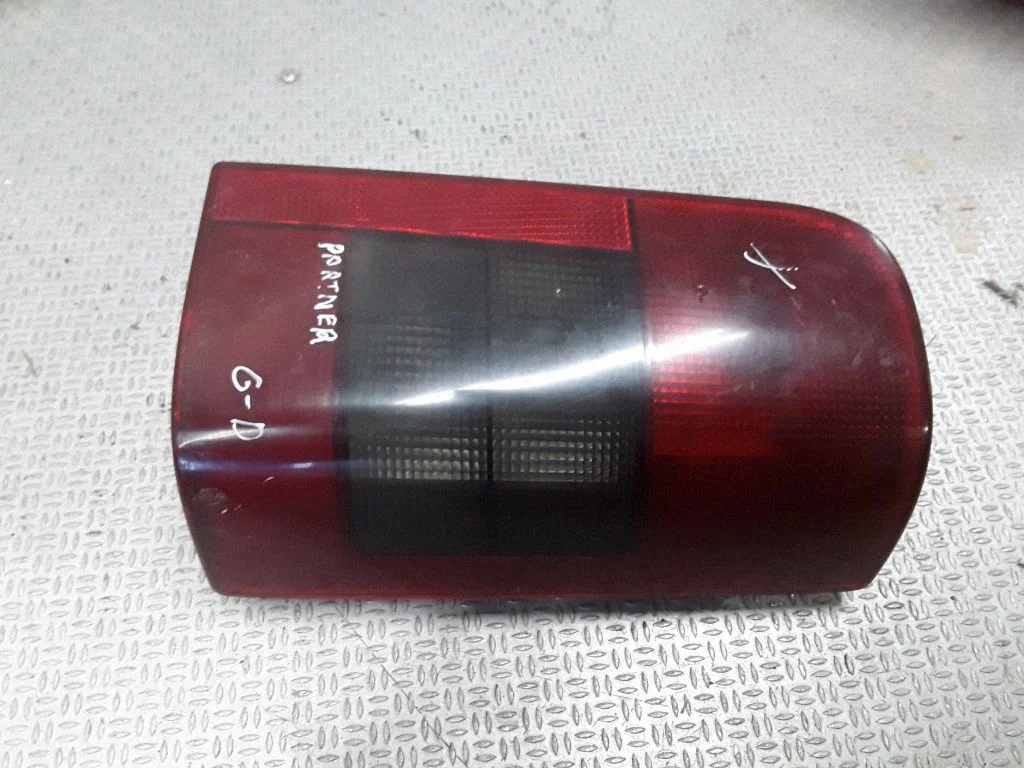 Rear/tail lights – Peugeot Partner (1996-2002)