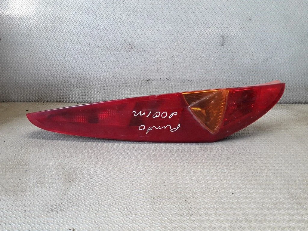 Tagatuli keres – Fiat Punto (188) (1999-2010), vasak