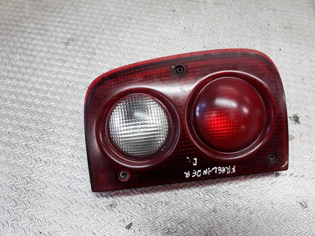 Rear/tail lights – Land Rover Freelander (1996-2006)