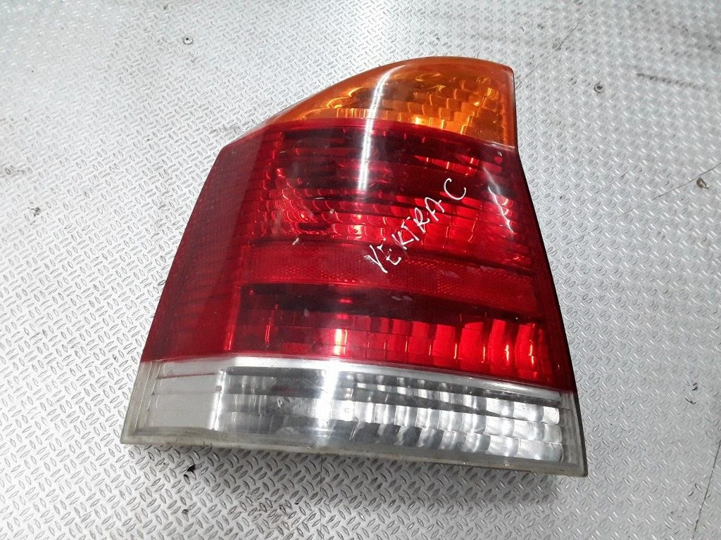 Rear/tail lights 13130642