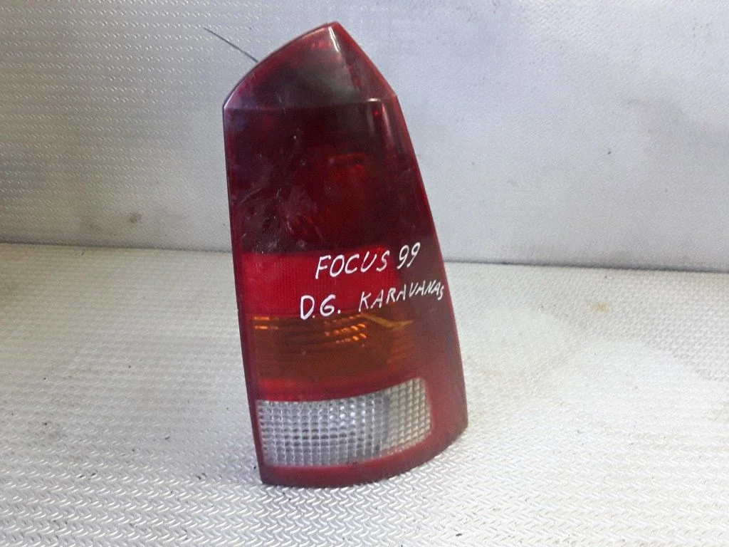 Rear/tail lights – Ford Focus (1998-2004)