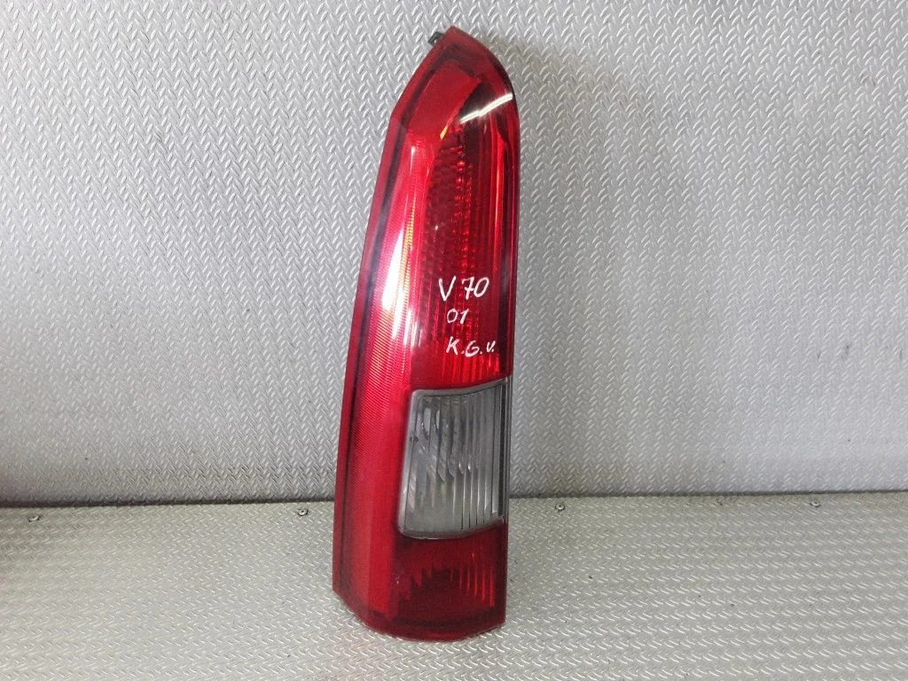 Lampa tylna w błotniku – Volvo V70 (2000-2004)