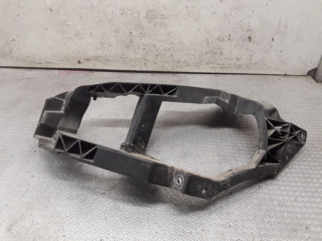 Headlight/headlamp mounting bracket A4546200901
