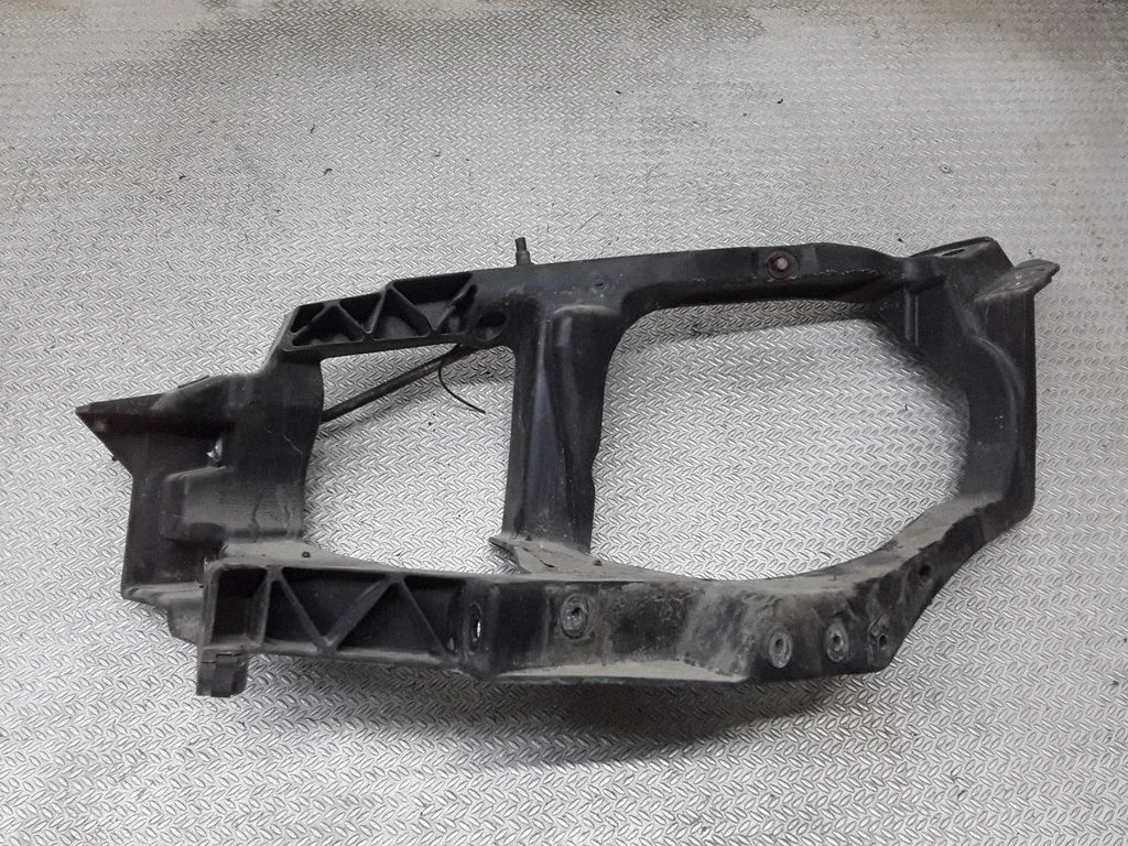 Headlight/headlamp mounting bracket – Mitsubishi Colt CZ3 (2006-2009)