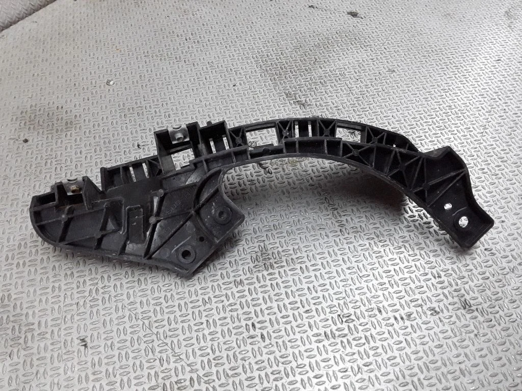 Priekšējā luktura stiprinājums – Subaru Forester SH (2008-2013)