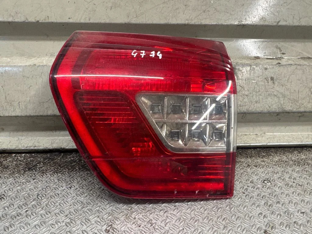 Tailgate rear/tail lights – Citroen C5 (2008-2016)