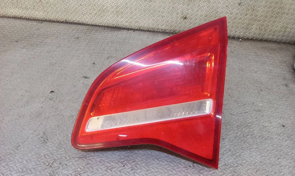 Lampa tylna w klapie 13260841