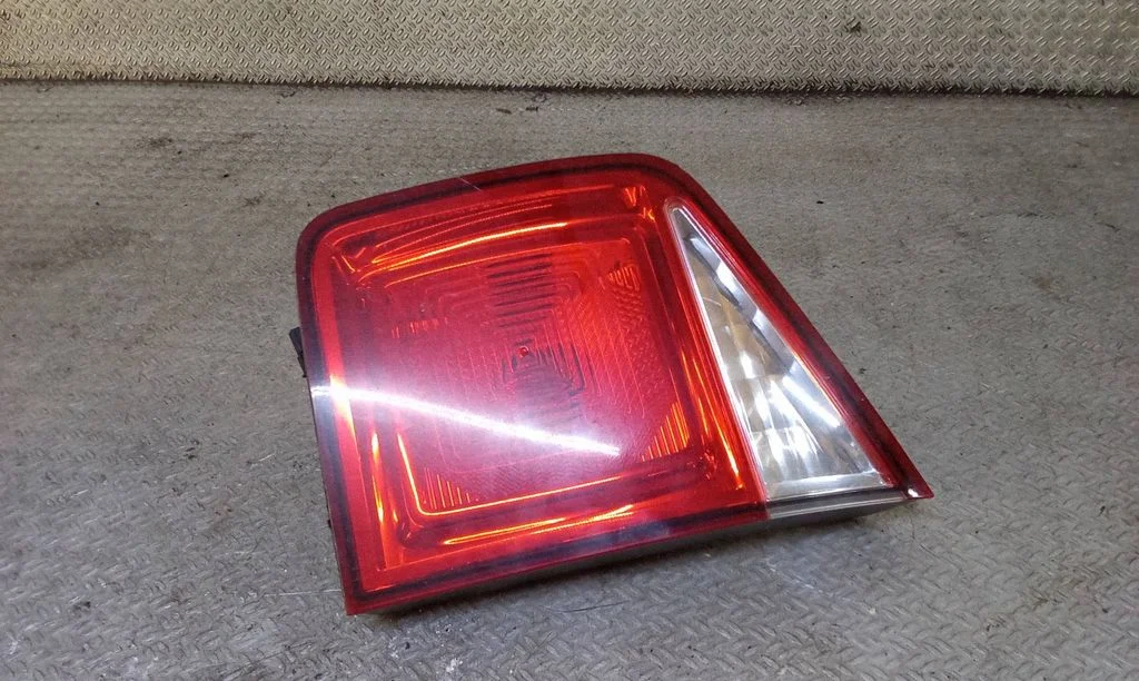 Lampa tylna w klapie – Chevrolet Orlando (2011-)