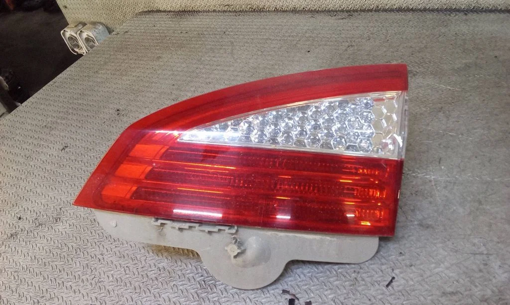 Tailgate rear/tail lights – Ford Mondeo MK IV (2007-2014)
